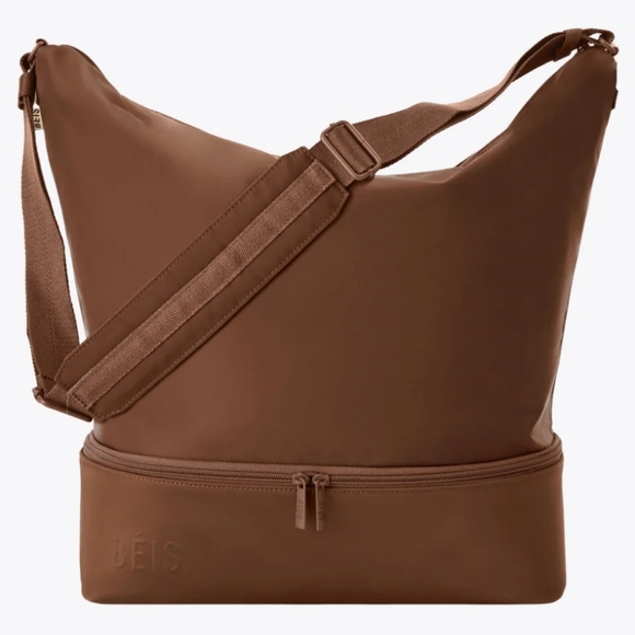 BEIS Handbags - BEIS Crescent Weekender - NWT - Maple